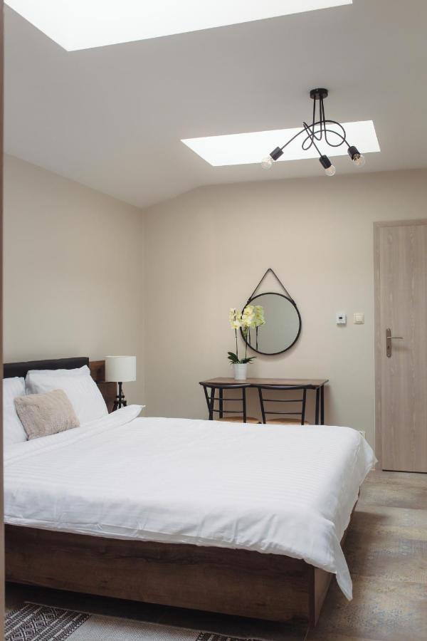 Pod Jasna 28 Apartment Czestochowa Bagian luar foto